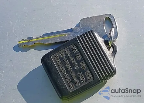 2002 Ford F250 Super Duty z USA, uszkodzony, nr VIN 1FTNX20S62EC70323